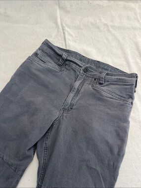 Thrive Men's Gray Straight Jeans
